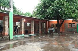 Patio de la Escuela Basica Municipal N° 14716 Marangatu Rape.
