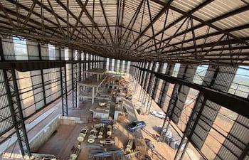 Persisten dudas sobre el alcance del proyecto, ya que Petropar aún no aclara si contratará el montaje de equipos existentes o la instalación de nueva maquinaria.