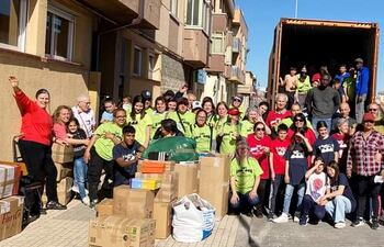 Desde Salamanca, voluntario del barrio Ropero de Puente Ladrillo prepararon un conteiner de 8000 kilos que llegará en febrero del año 2024.