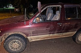 Agresión entre candidatos a intendente en Gral. Caballero dejó vehículos dañados y dos agredidos.