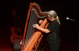 Ismael Ledesma durante el concierto que realizó el año pasado en el Centro Paraguayo Japonés.