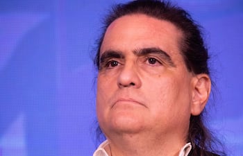 AME6861. BOGOTÁ (COLOMBIA), 04/02/2026.- Fotografía de archivo del 21 de diciembre de 2023 del empresario colombiano Álex Saab durante una rueda de prensa en Caracas (Venezuela). Varios medios colombianos y venezolanos reportaron este miércoles la detención en Caracas de Saab, colaborador cercano de Nicolás Maduro, en una operación con fuerzas de Estados Unidos, algo que el círculo cercano de Saab niega. EFE/ Rayner Peña R. /ARCHIVO