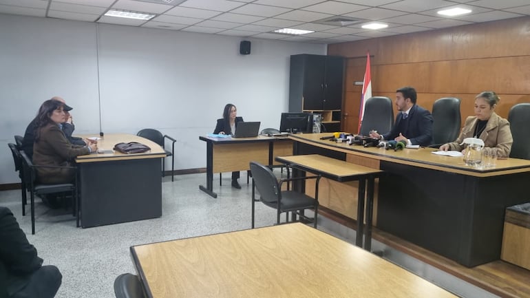 Se confirmó que Vicente Bataglia registró varios ingresos y salidas irregulares del país.