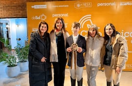 El jinete Agustín Chamorro se impuso en la categoría 1.00 metro, en las competencias que se desarrollan en el Club Hípico Paraguayo.