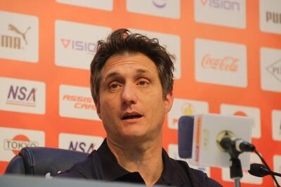 El director técnico de la Selección de Paraguay, Guillermo Barros Schelotto, habla en una conferencia de prensa tras un partido amistoso contra Nicaragua, hoy en Asunción (Paraguay). El seleccionador de Paraguay, el argentino Guillermo Barros Schelotto, rescató este domingo la "perseverancia" de sus jugadores en la victoria por 2-0 ante Nicaragua, en un encuentro amistoso que resultó ser más complicado de lo esperado.