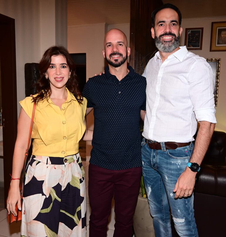 Laura Orrego, Mauro Lisboa y Maximiliano Bellassai. 