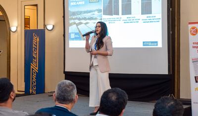 La ingeniera Karen Fernández en la presentación de Record Electric.