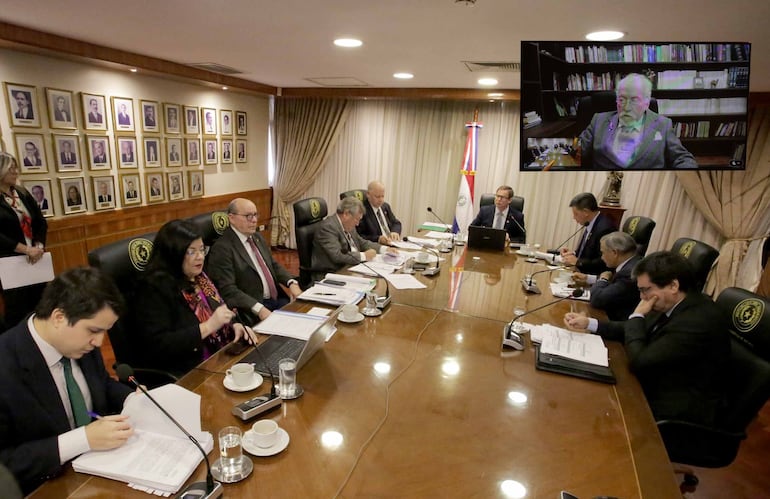 Corte designa a nuevo miembro de Tribunal Electoral de Concepción y “ningunea” a cuñada de senador Amarilla