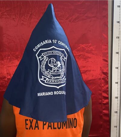 Este hombre fue detenido por la Policía, por amenazar con un cuchillo a los guardias de un shopping de Mariano Roque Alonso.