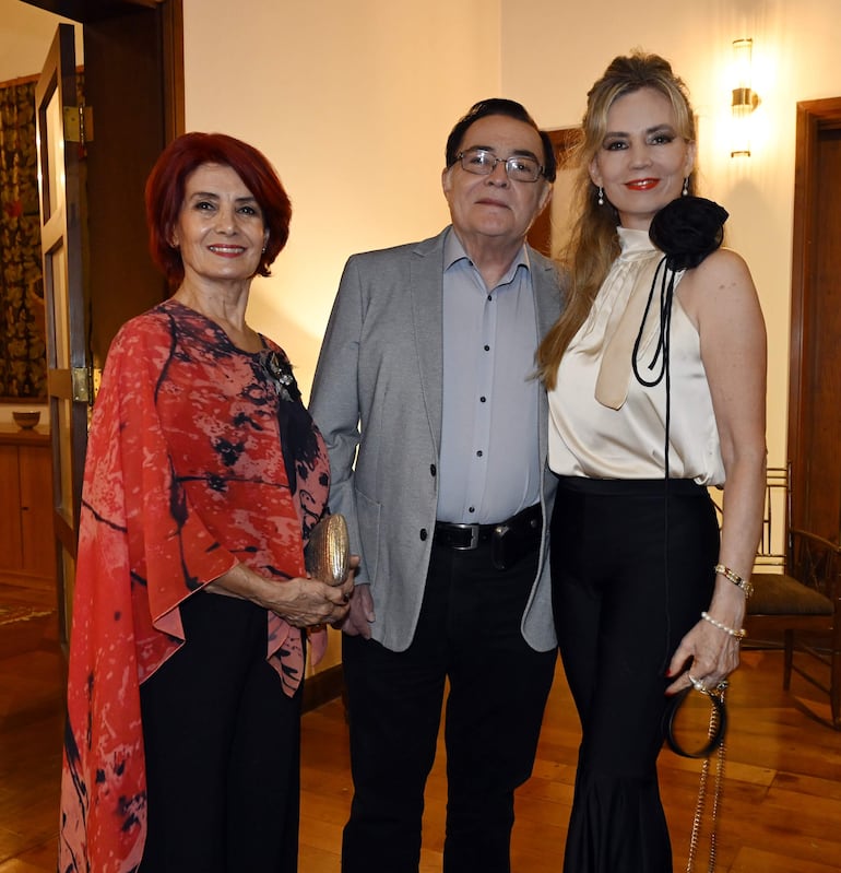 Eneide Boneu, Luis Evaly y Nannina Galluppi.