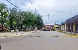 Denuncian instalación de un parque de diversiones en medio de la calle, lo que obstaculiza el tránsito vehicular.