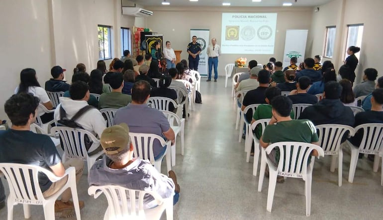 La charla fue desarrollada con acceso gratuito y forma parte de las iniciativas orientadas a acercar información y herramientas de prevención
