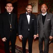 El nuncio apostólico Vincenzo Turturro; el embajador de Marruecos, Badreddine  Abdelmoumni y el embajador de Francia, Pierre-Christian Soccoja.