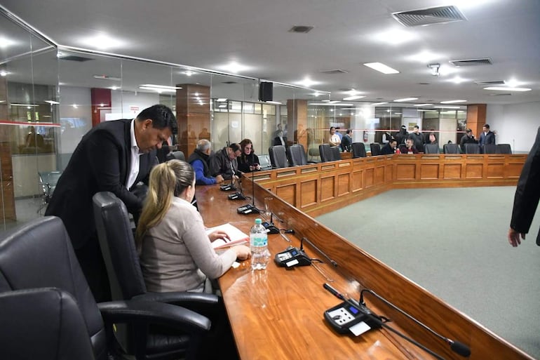 Sala casi vacía en la fallida sesión ordinaria de la JMA este miércoles.