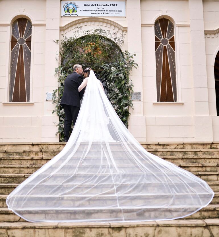 Minutos antes de ingresar, una postal muy emotiva.