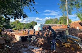 Zona donde buscaron a Tobías Ariel niño de 12 años desaparecido en San Lorenzo el viernes tras ser arrastrado por un raudal.