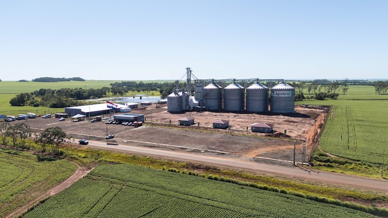 El nuevo silo cuenta con una capacidad de almacenamiento de 32.000 toneladas y tecnología de última generación.