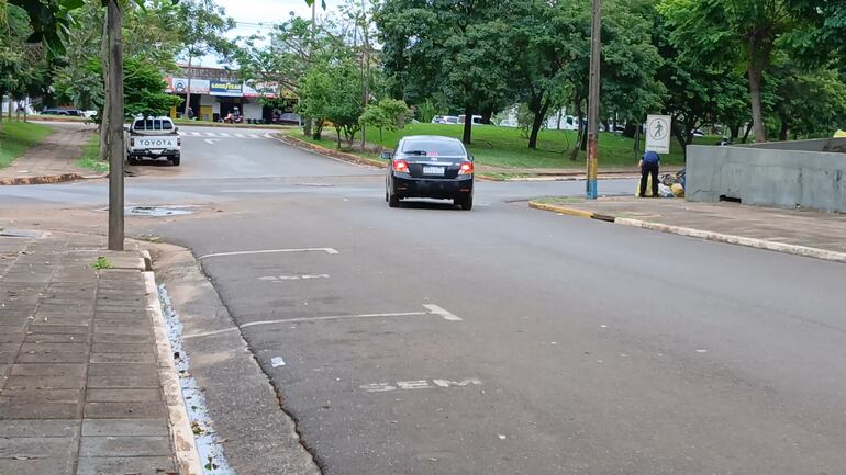 Calle de Encarnación en lugar delimitado para pagar por estacionar.
