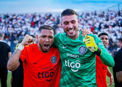 Richard Ortiz y Gastón Olveira, puntales del equipo franjeado.