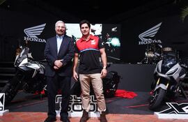 Miguel Carrizosa, presidente de Diesa, y Esteban Carrizosa, brand manager de Honda Motos, presentaron los biciclos.