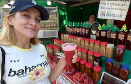 "Areguá, Capital Nacional de la Frutilla. Shock de azúcar natural", escribió Bárbara Lombardo en sus redes junto a esta imagen.