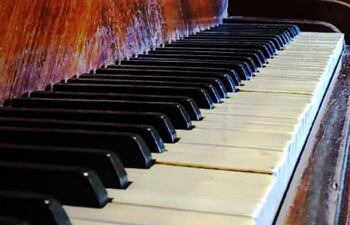 El instrumento del maestro Juan Carlos Moreno González.