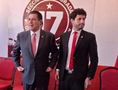 Expresidente Horacio Cartes y el seccionalero Daniel Fernández, ubicado en el MUVH.