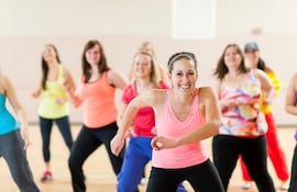 Clase de zumba, imagen ilustrativa.