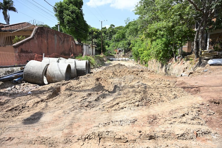 Desagüe de Santo Domingo. Nuestra señora del Carmen y Capitán Maciel.