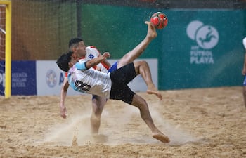 Partidazo entre Libertad de Barcequillo y Presidente Hayes, por la Superliga Fútbol Playa, con saldo favorable para los "norteamericanos".