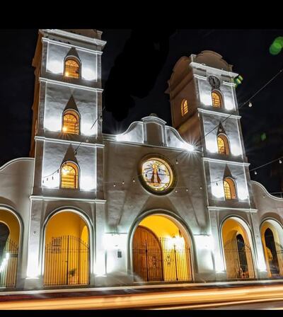 En la Catedral de Carapeguá, desde hoy a las 18:30 horas, se rezará el novenario por el eterno descanso del Papa Francisco.