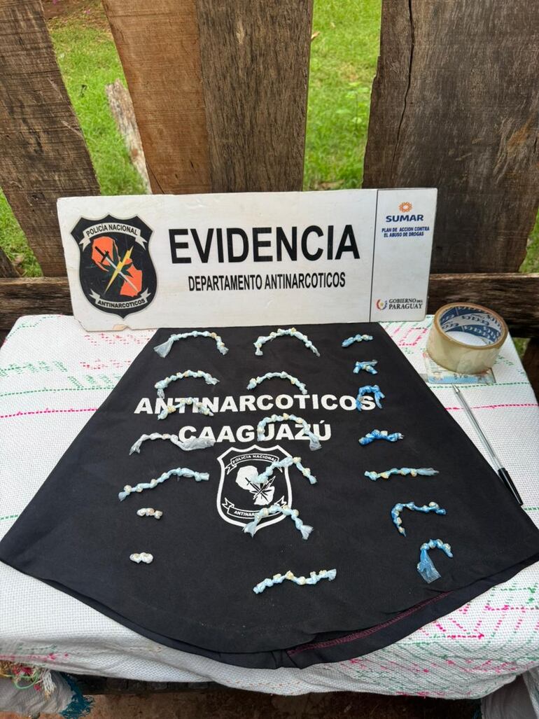 Evidencia incautada tras el allanamiento.