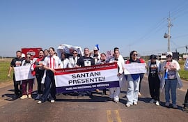 Los médicos de la parte sur de San Pedro se manifiestan sobre la ruta PY03 en la jurisdicción de San Estanislao