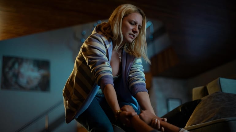Elize sombras de una mujer película