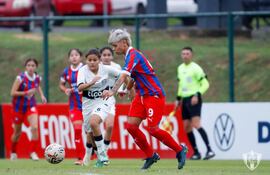 En las juveniles, Sub 18, la victoria fue azulgrana por 1-0. (Foto: @CerroFutbolFEM)