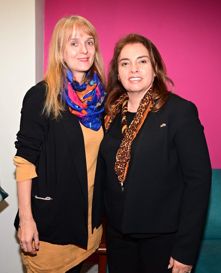 Seyda Kapsiz e Ingrid Villarreal.