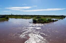 el-caudal-del-rio-pilcomayo-sigue-aumentando-en-la-zona-de-general-diaz-chaco--224813000000-1047952.jpg