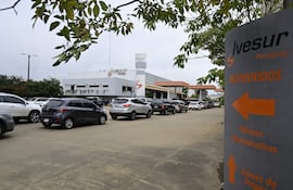 El sábado, una importante cantidad de vehículos coparon la sede de Ivesur para realizar la inspección técnica vehicular. El panorama podría ser peor durante el lunes y martes, ante el vencimiento de los documentos el 30 de junio.