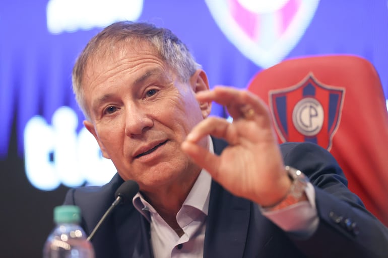 Ariel Holan: “Para el deseo que yo tengo de cómo quiero que juegue Cerro, va a faltar tiempo”