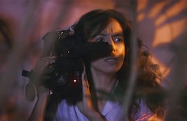 Jazmín Romero como Mariela en una escena del cortometraje "La esposa de Ramón", de Ximena Zarratea.