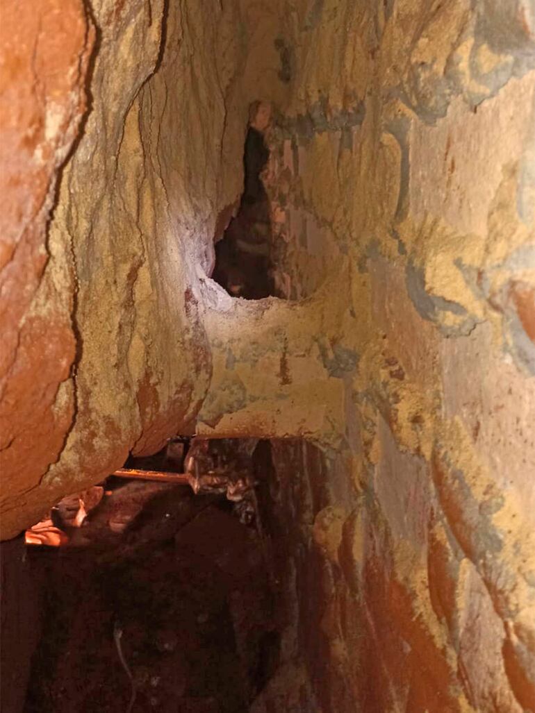 Para el megarrobo se había construido un enorme túnel.