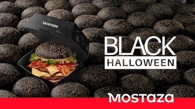 La Black Halloween estará disponible por tiempo limitado en los locales de Mostaza, también se podrá adquirir a través de la App de Mostaza y mediante las plataformas de delivery.