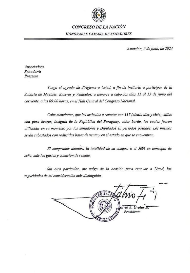 La invitación del presidente del Congreso, Silvio "Beto" Ovelar a la subasta de sillas.