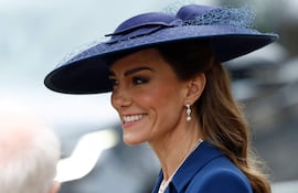 La princesa de Gales, Kate Middleton, muy sonriente al salir de la ceremonia anual del Día de la Commonwealth en la Abadía de Westminster en Londres, hoy 9 de marzo de 2026.
(Brook Mitchell / AFP)