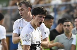El joven volante ofensivo de Olimpia, Eduardo Andrés Delmas Schaerer (18 años), celebra el tanto de apertura en el marcador, en el triunfo ante Guaraní en el "clásico más añejo".