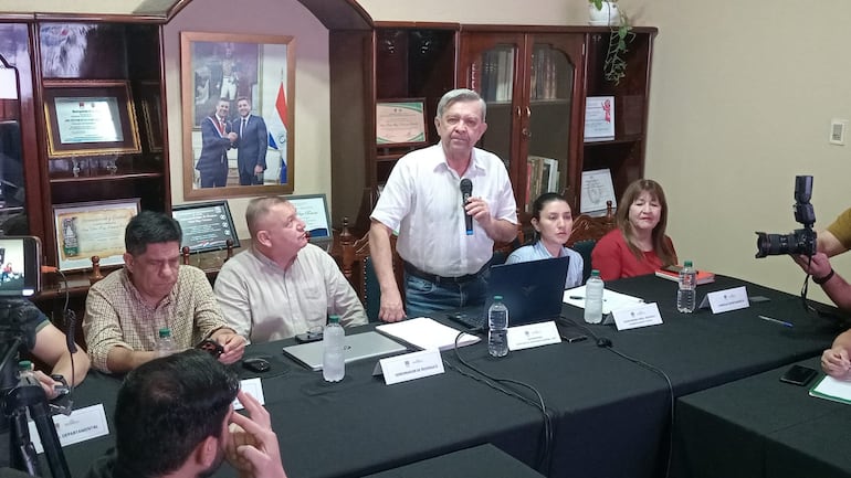 Ñeembucú: coordinan acciones preventivas ante posible impacto del fenómeno El Niño Ñeembucú: coordinan acciones preventivas ante posible impacto del fenómeno El Niño