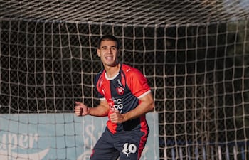 Festejo de Mauricio De Carvalho González, tras el golazo que le marcó a Nacional en Categoría Reserva.