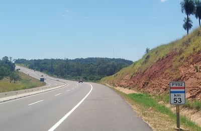 Desde el kilómetro 53 de la ruta PY02, la vía permanece sin iluminación desde hace más de un año, exponiendo a conductores y peatones a constantes riesgos.