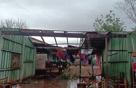 En el distrito de Tacuatí, se reportó que dos escuelas y al menos 30 viviendas sufrieron daños significativos