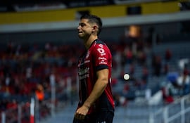 El ex zaguero de Olimpia, Manuel Vicente Capasso (29 años), en su estreno con la camiseta del Atlas FC, en el fútbol mexicano.